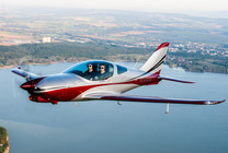 Another Sparker aircraft is on its way to a customer in the USA! This time in a stunning, one-of-a-kind red and silver combination that’s sure to turn heads.